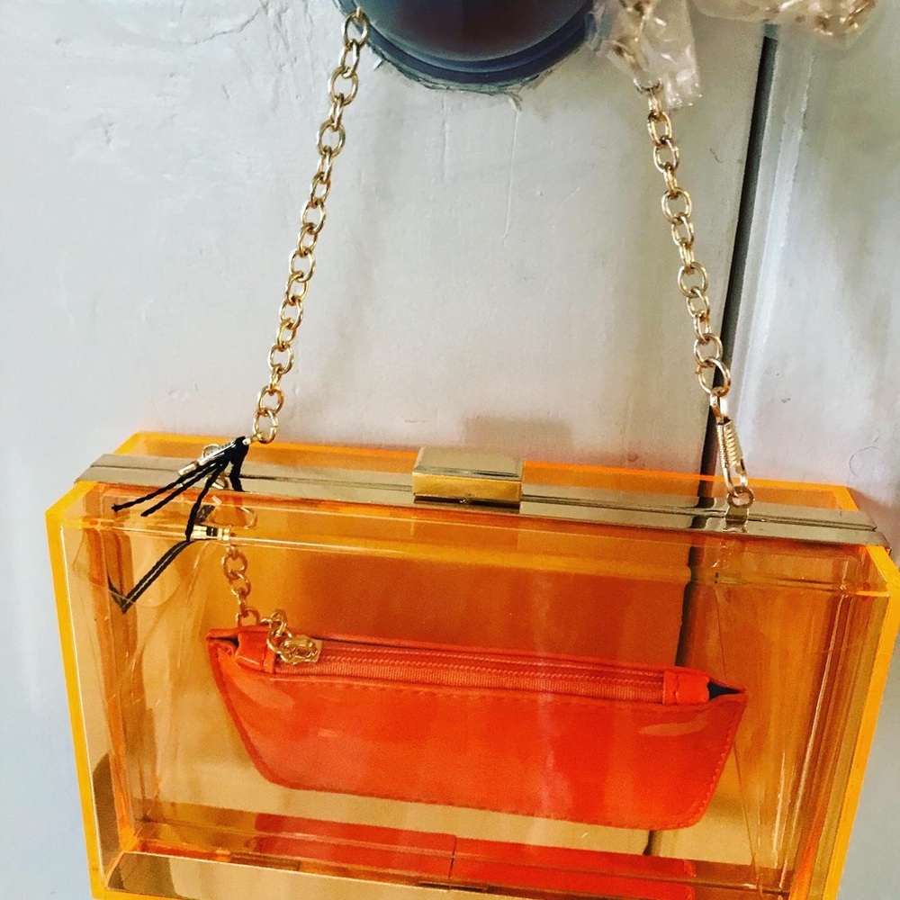 See Thur purse